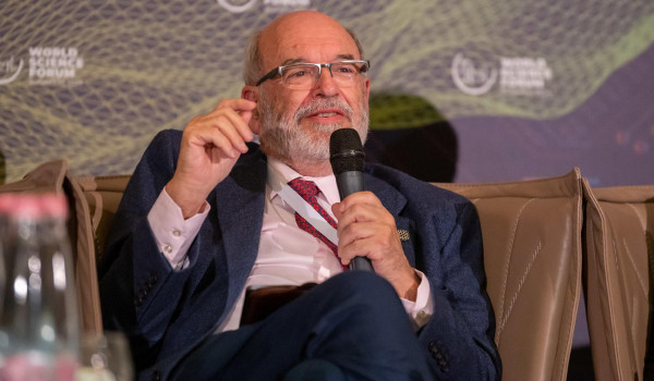 Modesty will help us to be trusted – Sir Peter Gluckman's message to all scientists